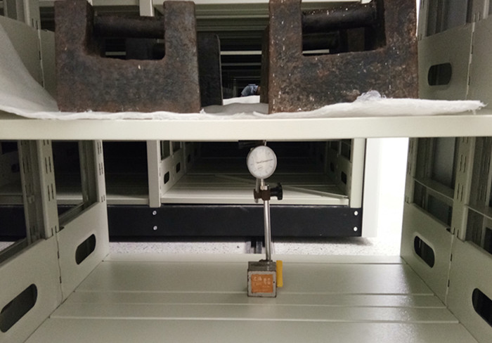 鋼制辦公家具有哪些優點值得老板去購買? 海發鋼制家具產品有密集架,文件柜,公寓床,更衣柜,活動柜,貨架,醫用柜等。